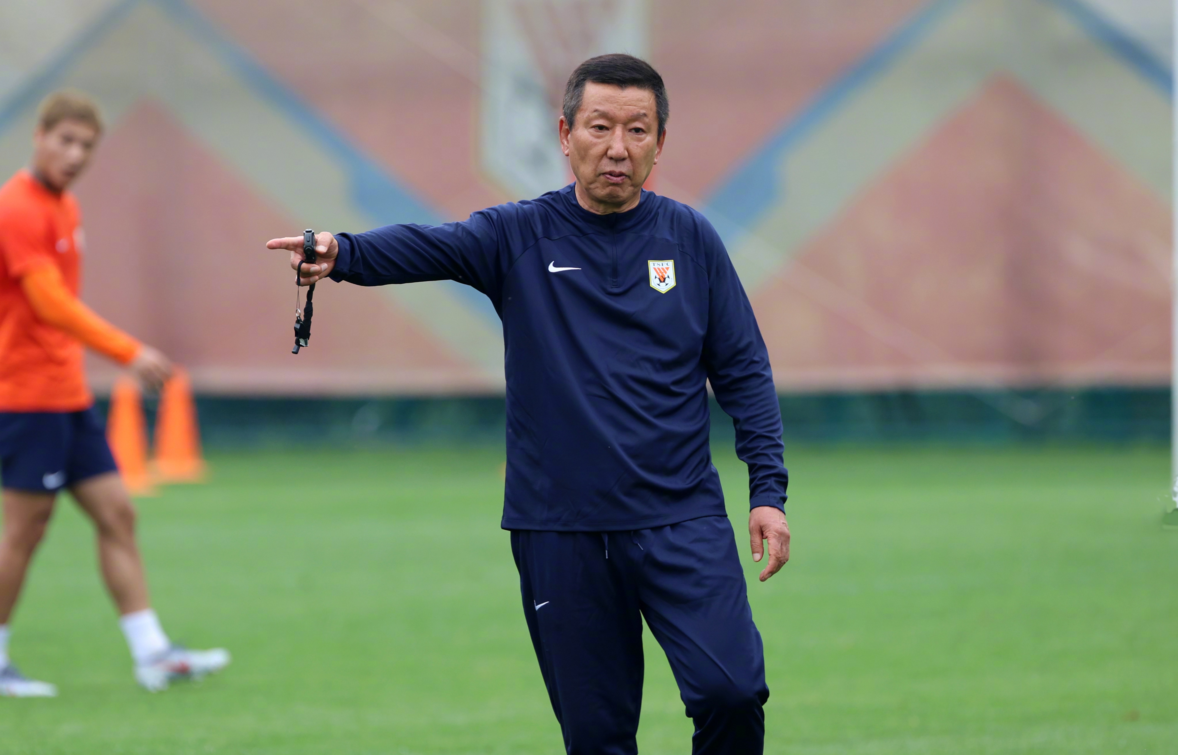 米兰体育sports-里程碑夜山东泰山回应争议，荷甲今晚刷纪录，震撼外界，资深球员宣示担当-米兰体育sports